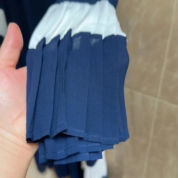 Maxi Dress Plus Size Xl-l Long Sleeve Flared PleatedNew without tag - Picture 5 of 6